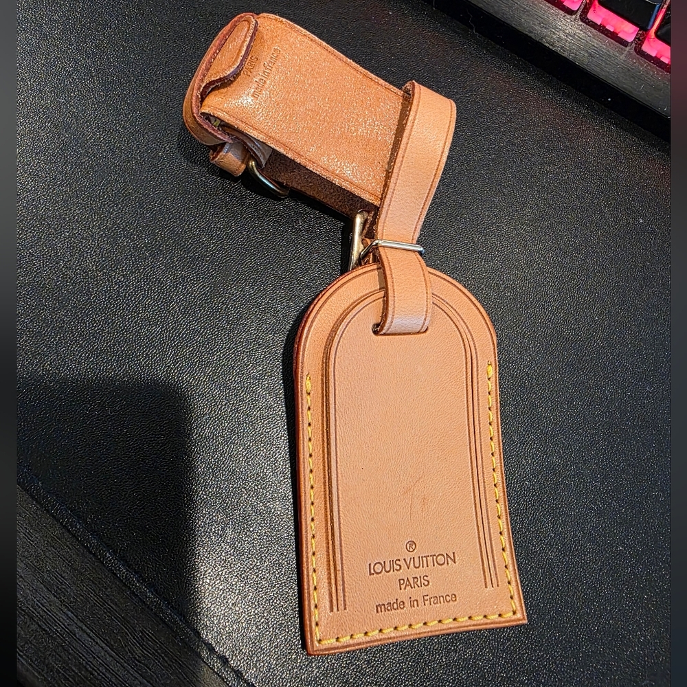 Louis Vuitton Venchetta Leather Luggage Tag & Poignet - Lux Bundle